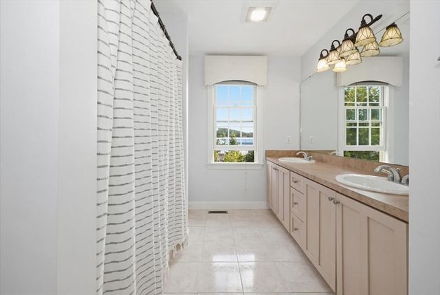 35 Lancaster County Rd 7A, Harvard, MA 01451