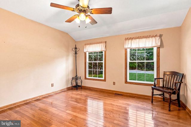 105 DEERFIELD AVE, Marlton, NJ 08053