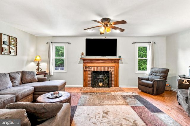 105 DEERFIELD AVE, Marlton, NJ 08053