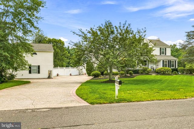 105 DEERFIELD AVE, Marlton, NJ 08053