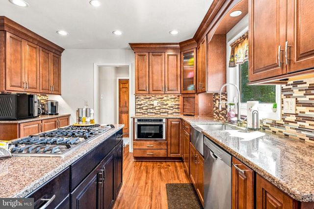 105 DEERFIELD AVE, Marlton, NJ 08053
