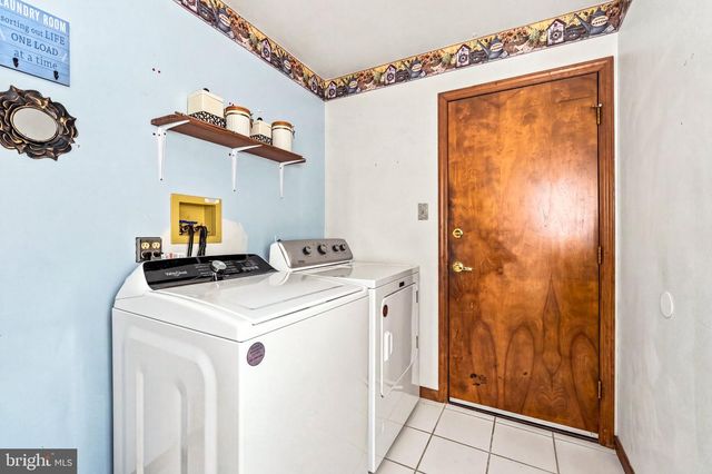 105 DEERFIELD AVE, Marlton, NJ 08053