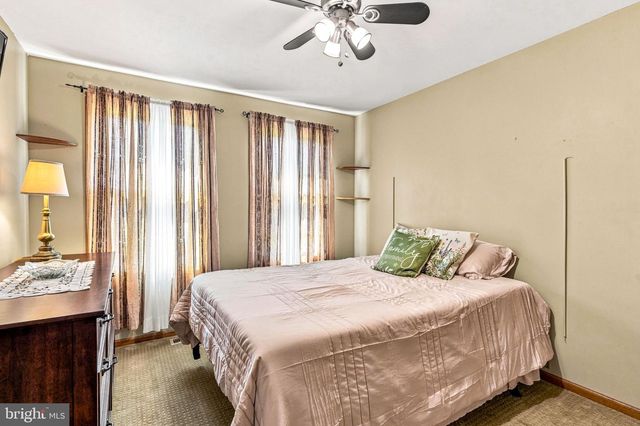 105 DEERFIELD AVE, Marlton, NJ 08053