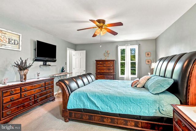 105 DEERFIELD AVE, Marlton, NJ 08053