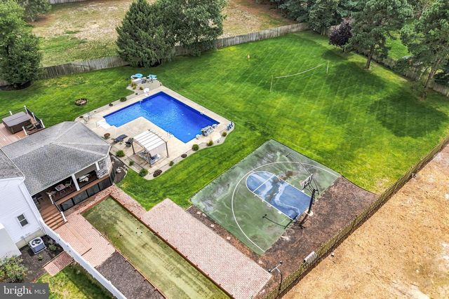 105 DEERFIELD AVE, Marlton, NJ 08053