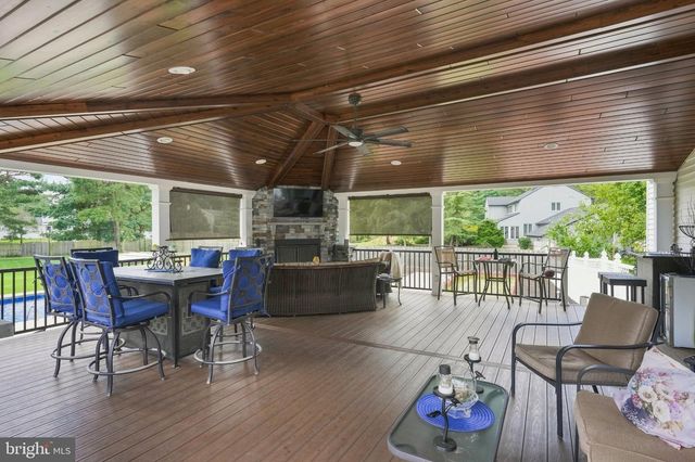 105 DEERFIELD AVE, Marlton, NJ 08053