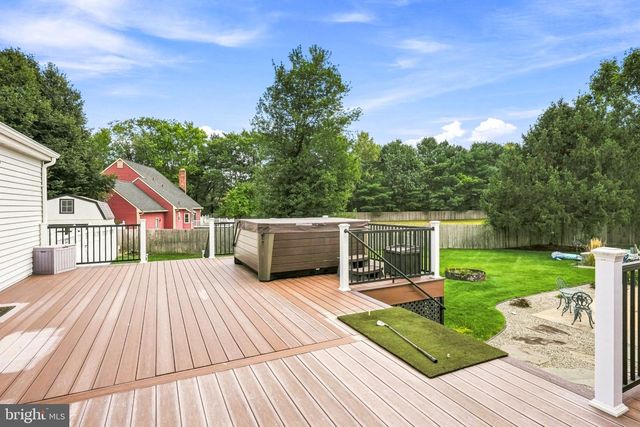 105 DEERFIELD AVE, Marlton, NJ 08053