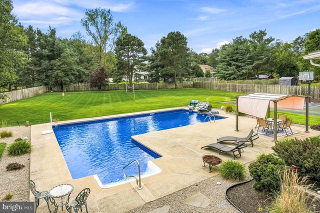 105 DEERFIELD AVE, Marlton, NJ 08053