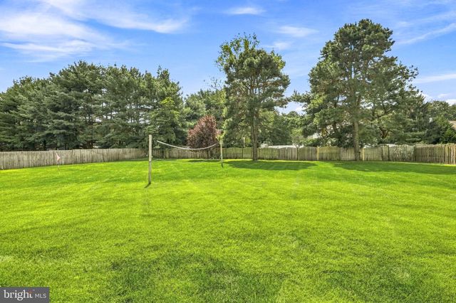 105 DEERFIELD AVE, Marlton, NJ 08053