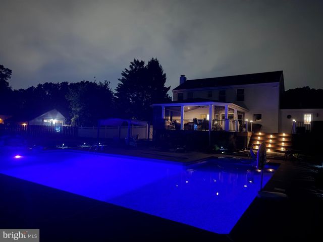 105 DEERFIELD AVE, Marlton, NJ 08053