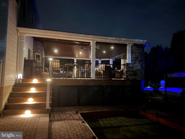 105 DEERFIELD AVE, Marlton, NJ 08053