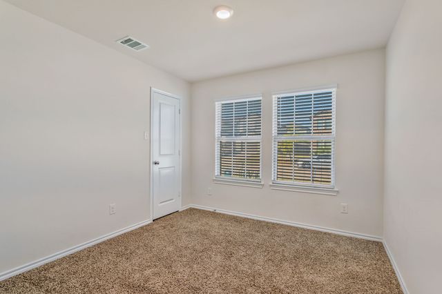 4000 Huntington Drive, Denton, TX 76209