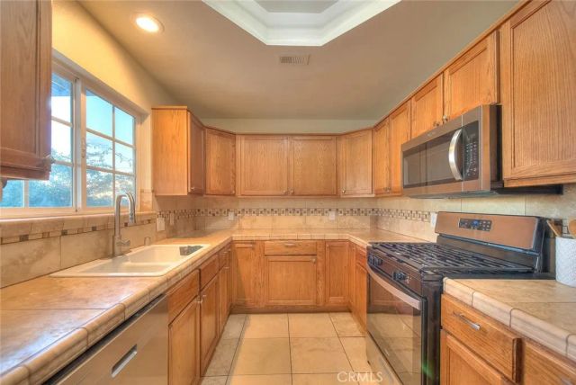 10525 Balsa, Apple Valley, CA 92308
