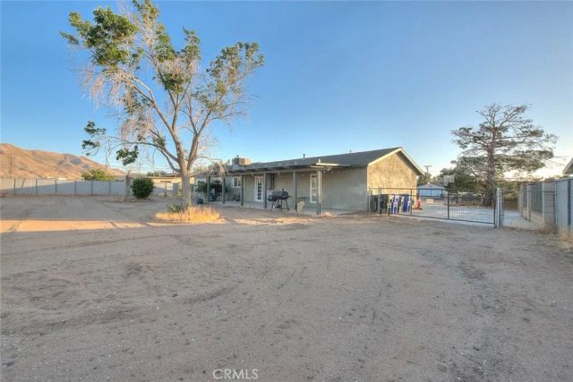 10525 Balsa, Apple Valley, CA 92308
