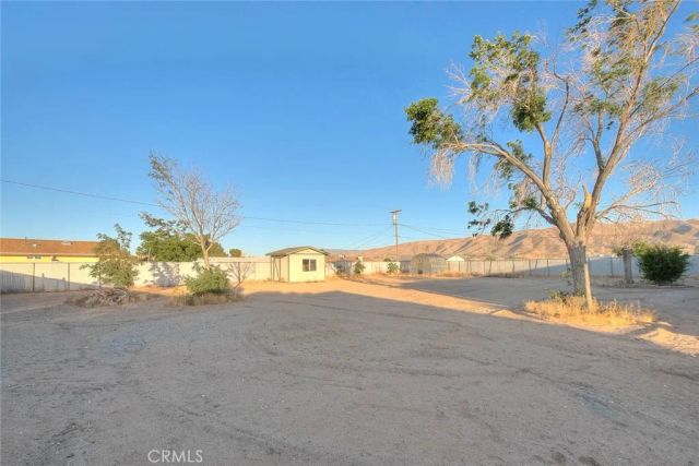 10525 Balsa, Apple Valley, CA 92308