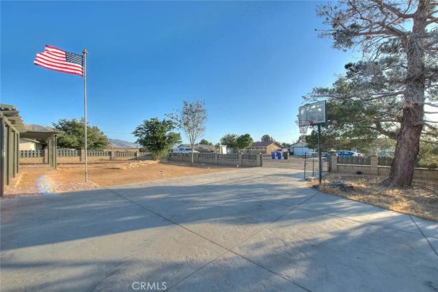 10525 Balsa, Apple Valley, CA 92308