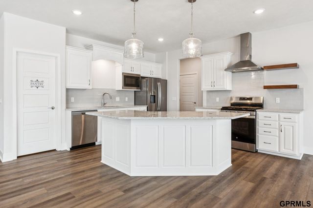 17012 Abigail Street, Bennington, NE 68007