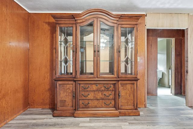212 Jones Road, Highlands, TX 77562