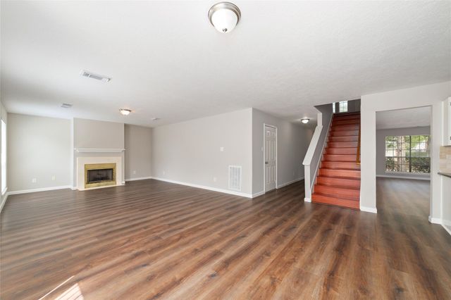 14431 Parkesgate Drive, Houston, TX 77083