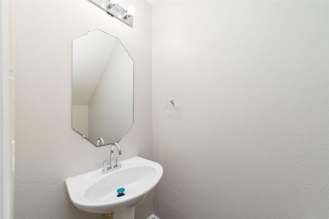 14431 Parkesgate Drive, Houston, TX 77083