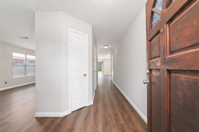 14431 Parkesgate Drive, Houston, TX 77083