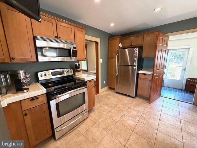 2939 N OLD BETHLEHEM PIKE, Quakertown, PA 18951