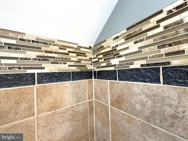 2939 N OLD BETHLEHEM PIKE, Quakertown, PA 18951