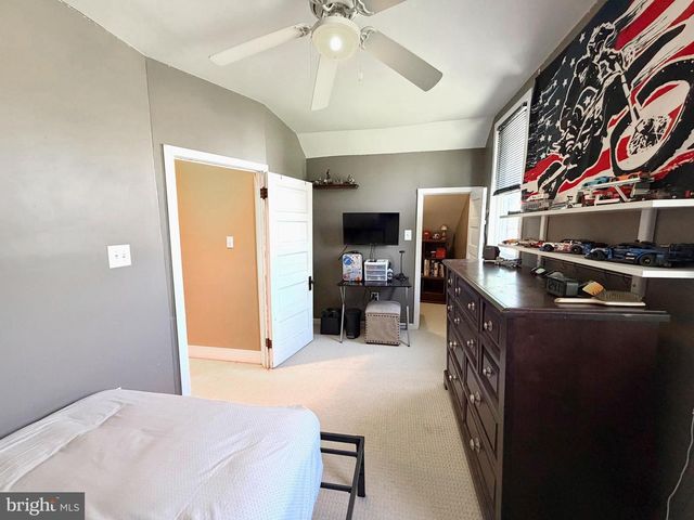 2939 N OLD BETHLEHEM PIKE, Quakertown, PA 18951
