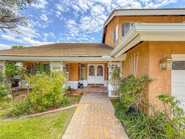 984 Oakmont Court, Simi Valley, CA 93065