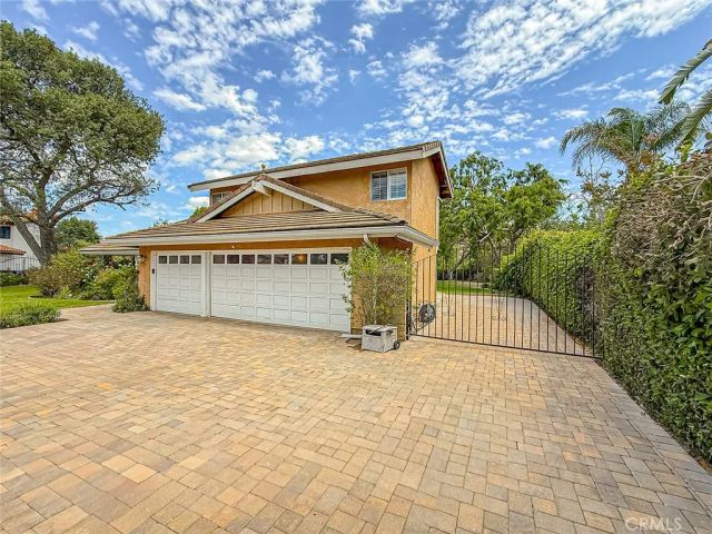 984 Oakmont Court, Simi Valley, CA 93065