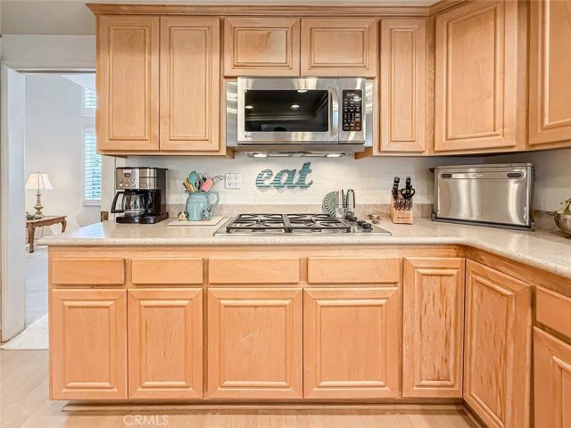 984 Oakmont Court, Simi Valley, CA 93065