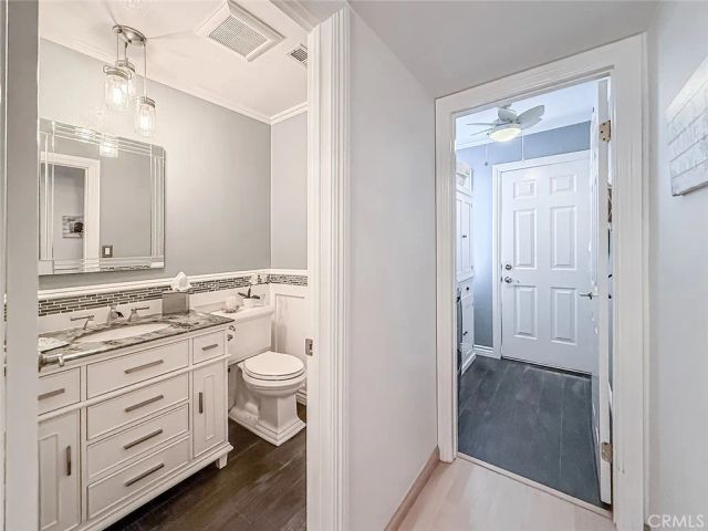 984 Oakmont Court, Simi Valley, CA 93065