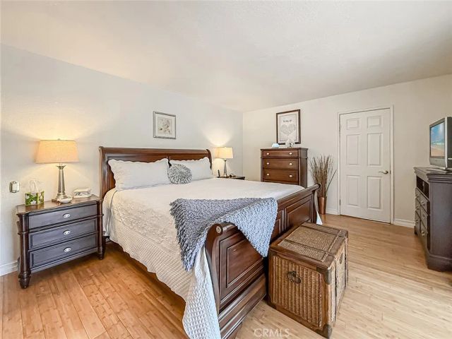 984 Oakmont Court, Simi Valley, CA 93065
