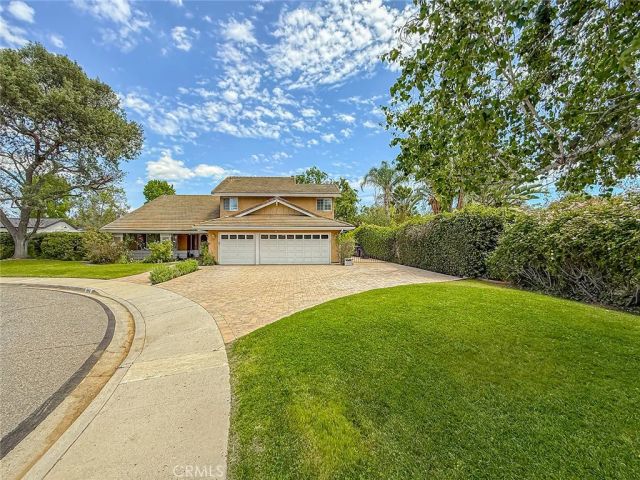 984 Oakmont Court, Simi Valley, CA 93065
