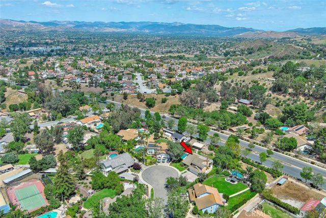 984 Oakmont Court, Simi Valley, CA 93065