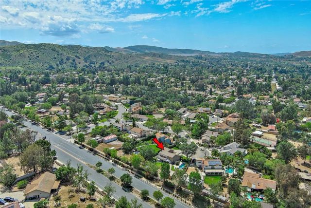 984 Oakmont Court, Simi Valley, CA 93065