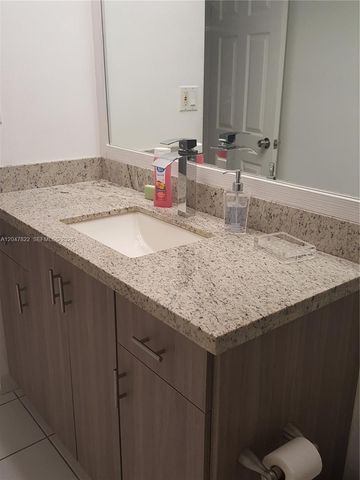5401 Collins Ave 311, Miami Beach, FL 33140