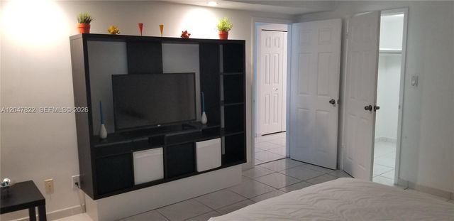 5401 Collins Ave 311, Miami Beach, FL 33140