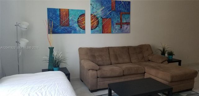 5401 Collins Ave 311, Miami Beach, FL 33140