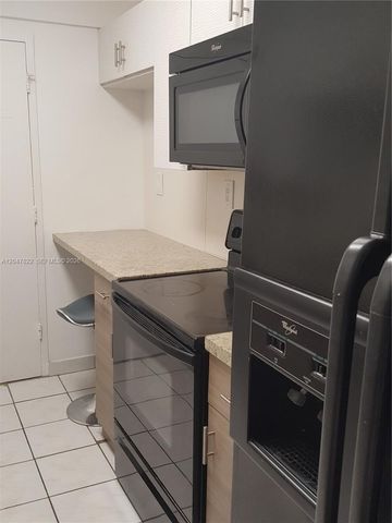 5401 Collins Ave 311, Miami Beach, FL 33140