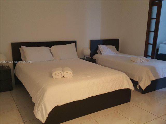 5401 Collins Ave 311, Miami Beach, FL 33140