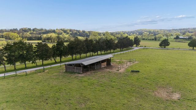 500 Coop Rd, Bell Buckle, TN 37020