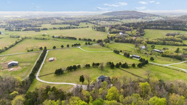 500 Coop Rd, Bell Buckle, TN 37020