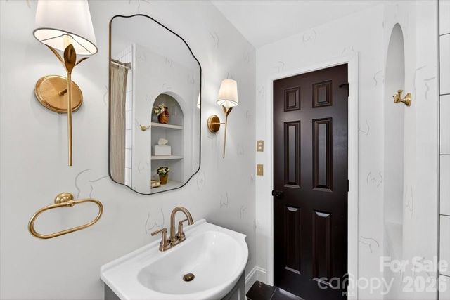 1226 Mockingbird Lane, Charlotte, NC 28209