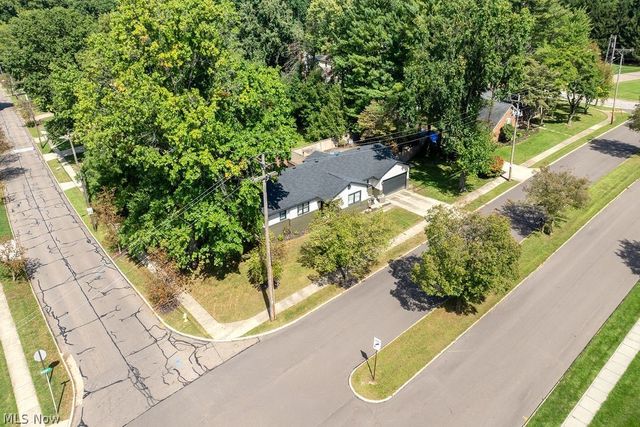 1133 Romayne Drive, Akron, OH 44313