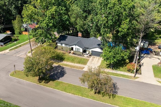 1133 Romayne Drive, Akron, OH 44313