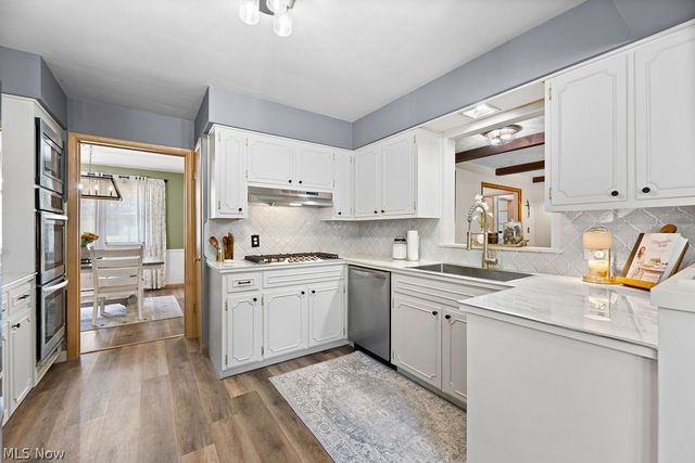 1133 Romayne Drive, Akron, OH 44313