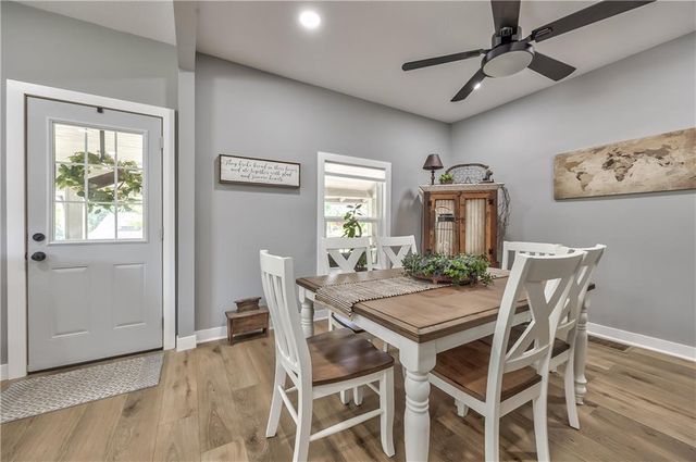 512 E Lexington Street, Richmond, MO 64085