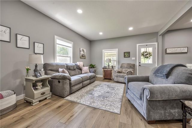 512 E Lexington Street, Richmond, MO 64085