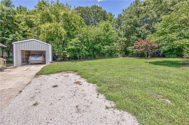 512 E Lexington Street, Richmond, MO 64085